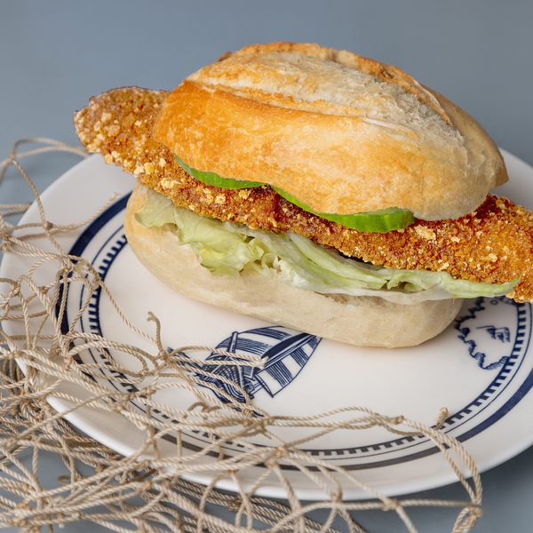 Backfisch in Kartoffelpanade Fischbrötchen